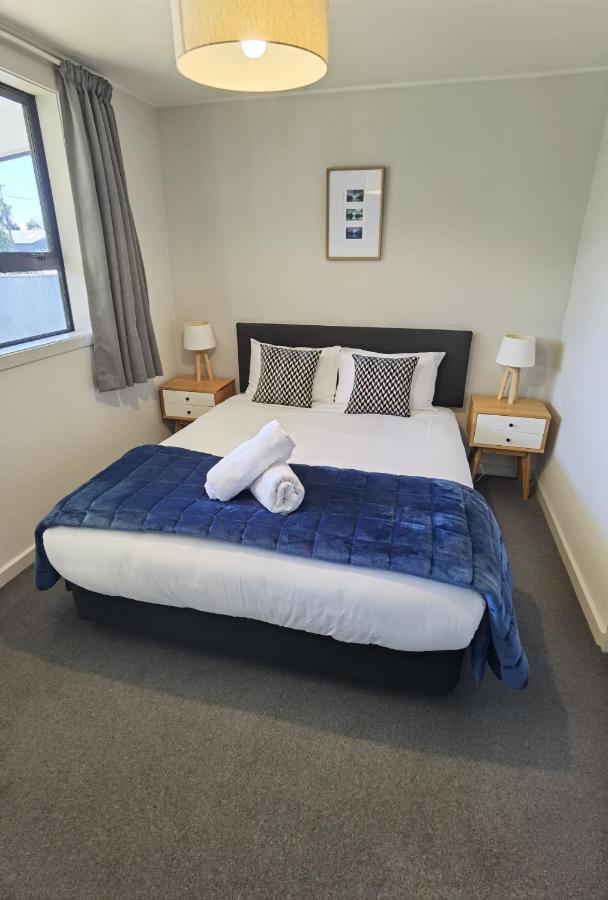 Milford Road Apartments Те Анау Екстериор снимка